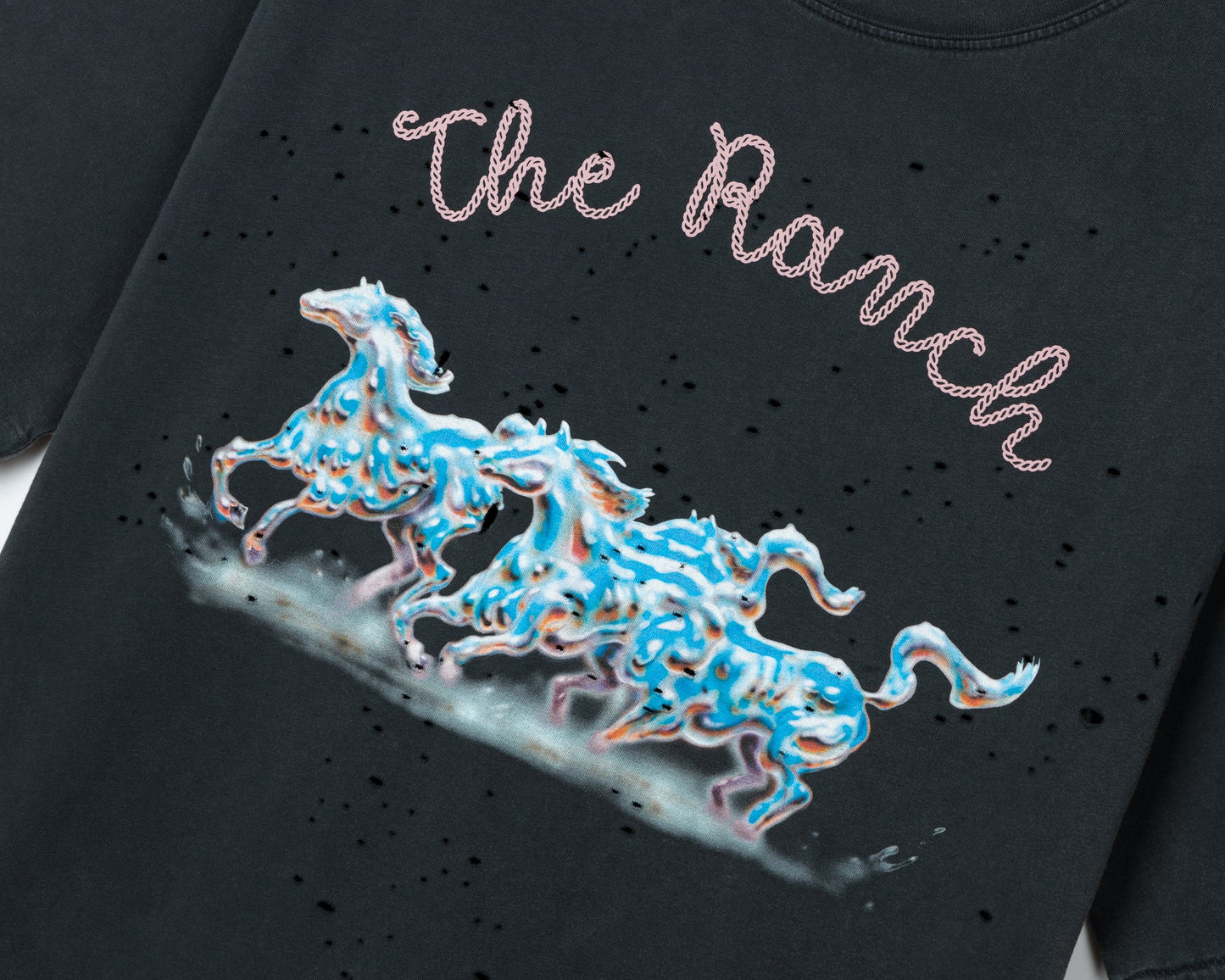 เสื้อยืด MothTech™ "The Ranch" สีดำ