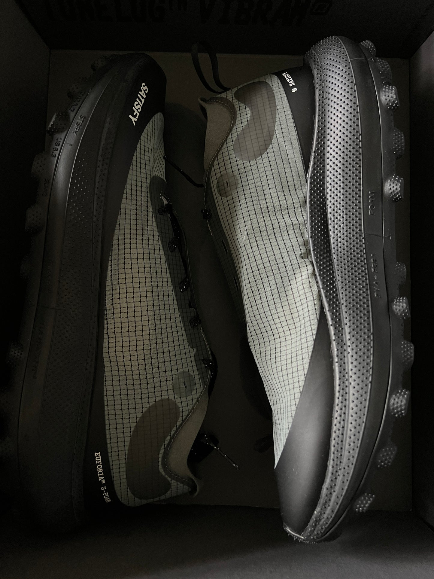 SATISFY TheROCKER SHADOW - 8.5US