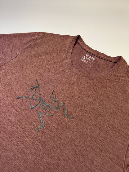 เสื้อยืด Cormac โลโก้ใหญ่ น้ำตาลไวน์ - M (ช.)