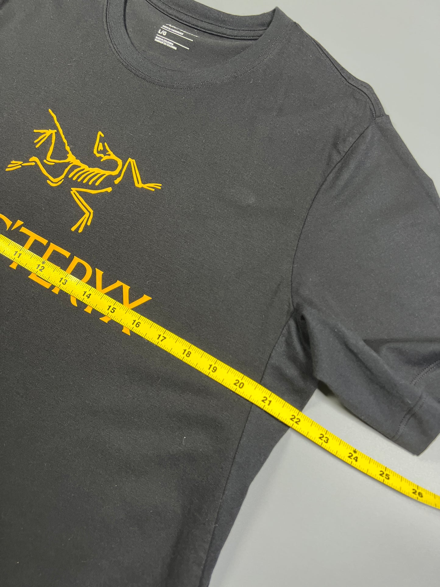 เสื้อยืด Cormac โลโก้ใหญ่ สีดำ - XL (ช.)
