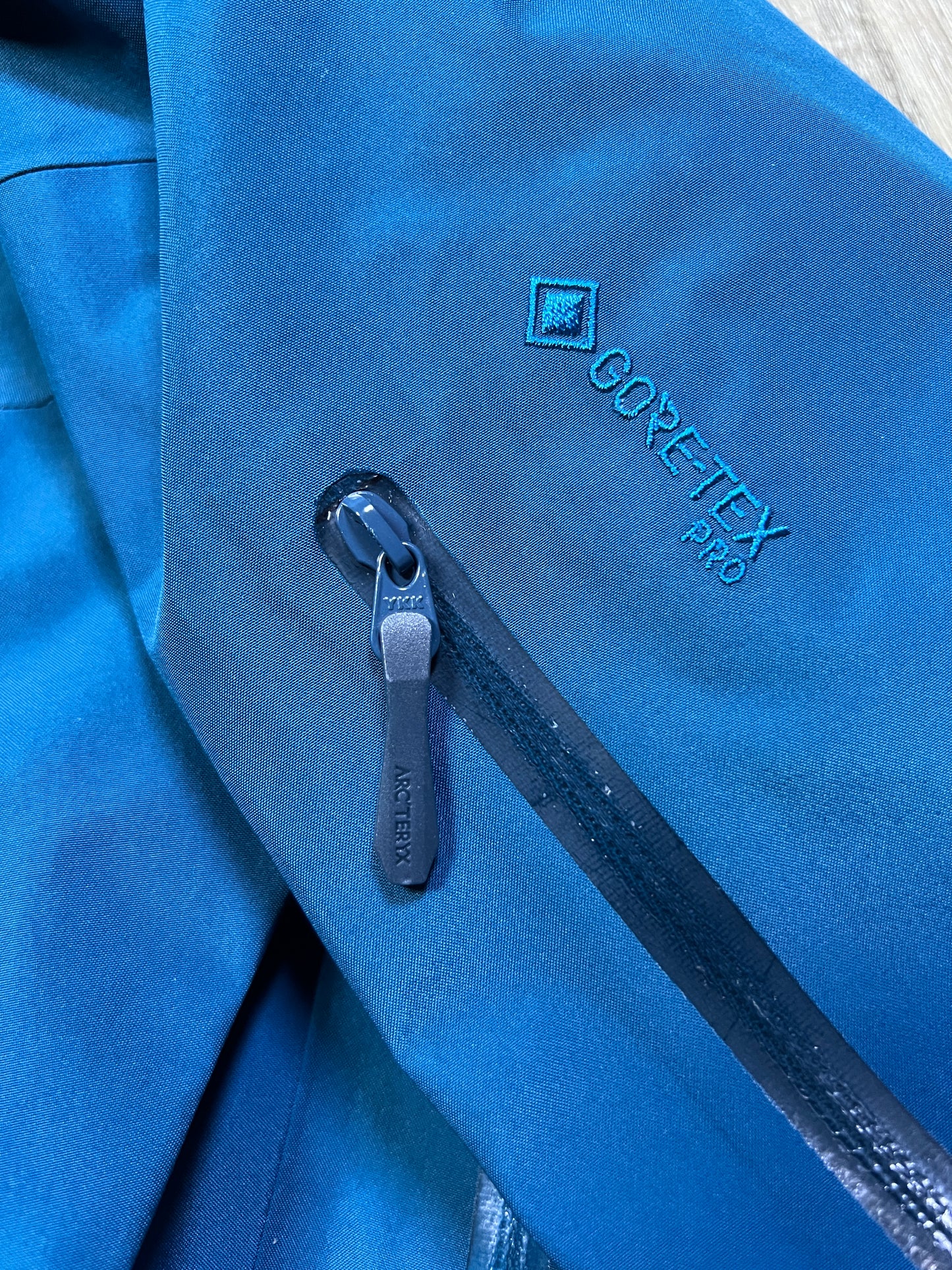 Alpha SV Made in Canada Blue Ray - S(M)
